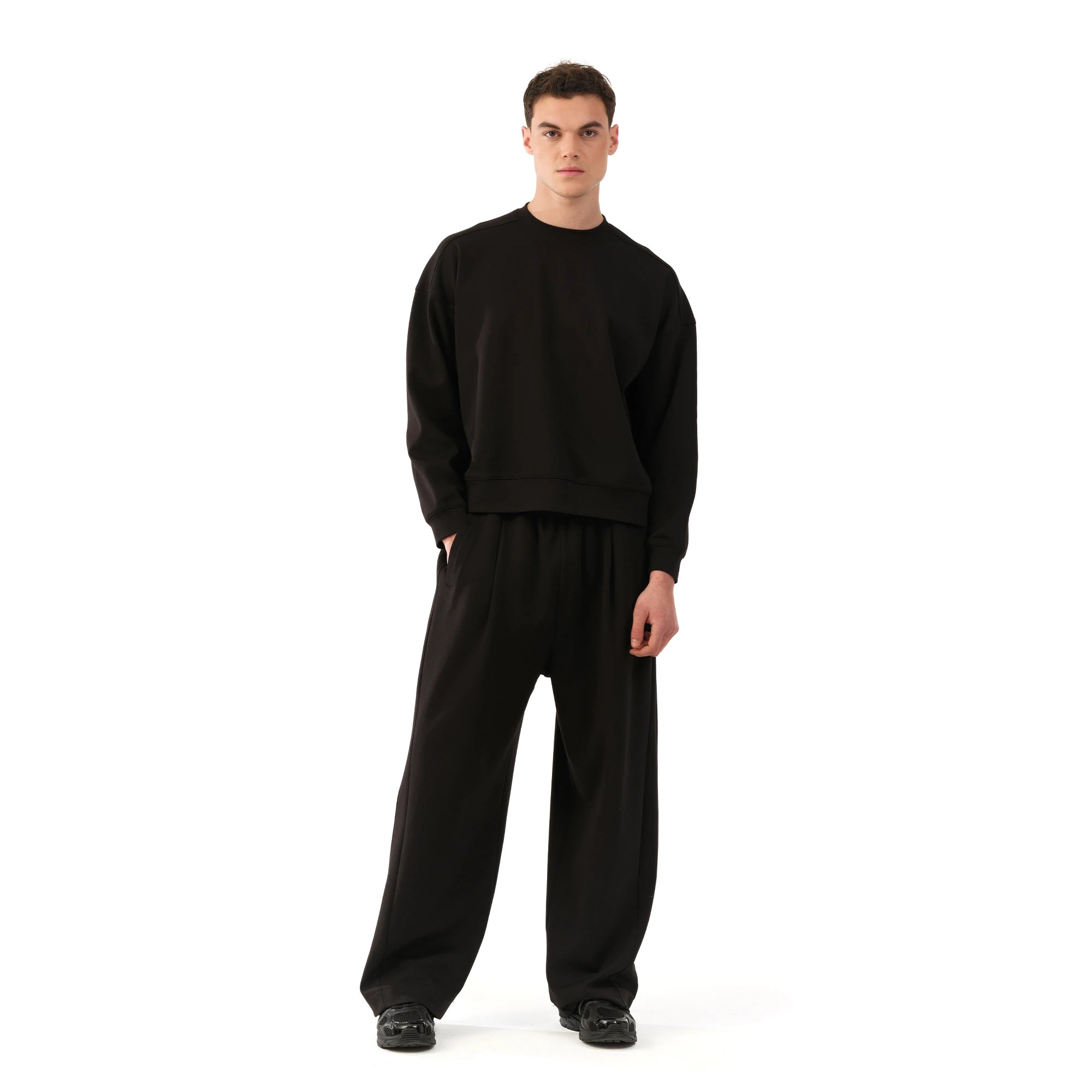 Studio Basic Crop Sweatshirt